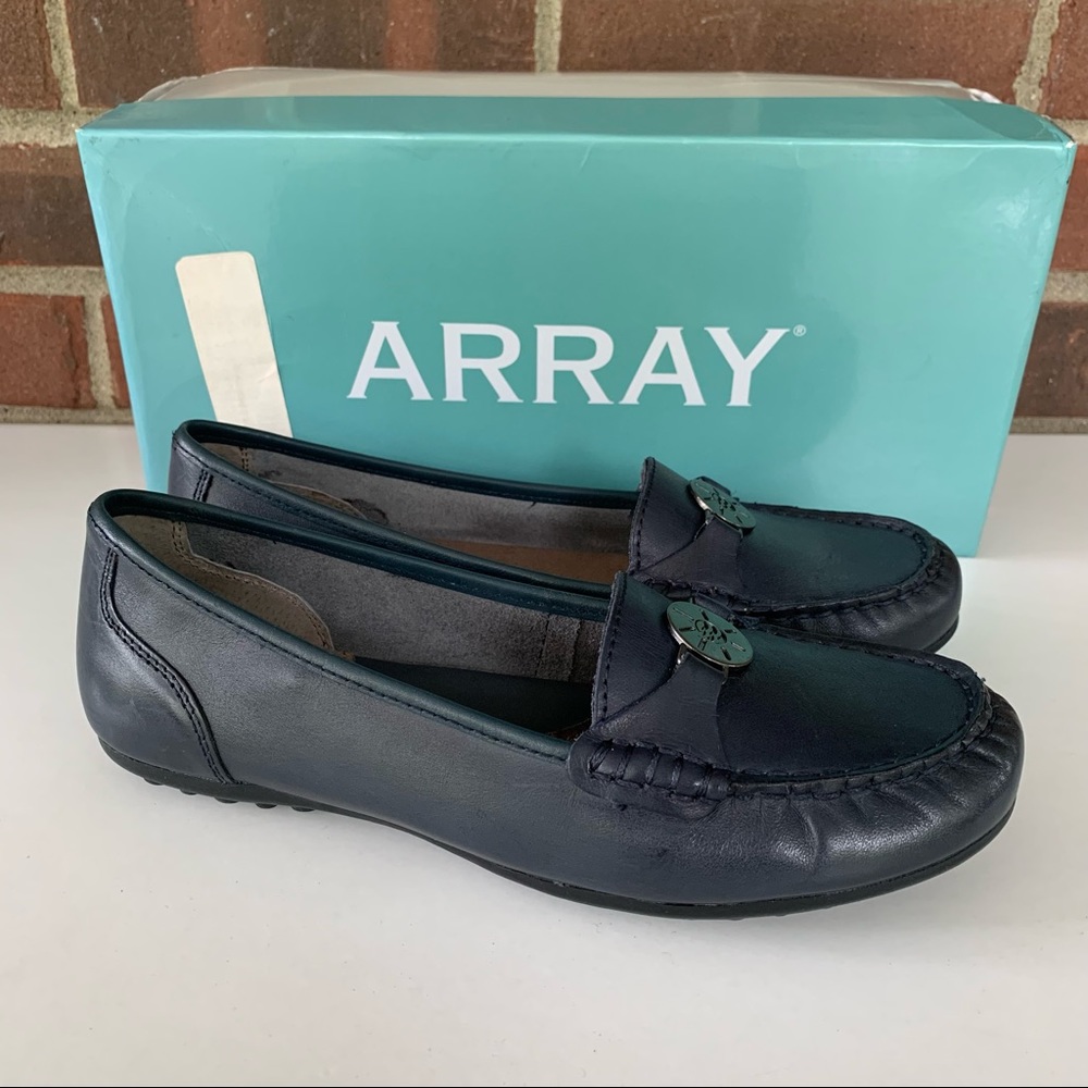 Array Bria navy blue leather slip on flats loafers Women’s size US 7 M